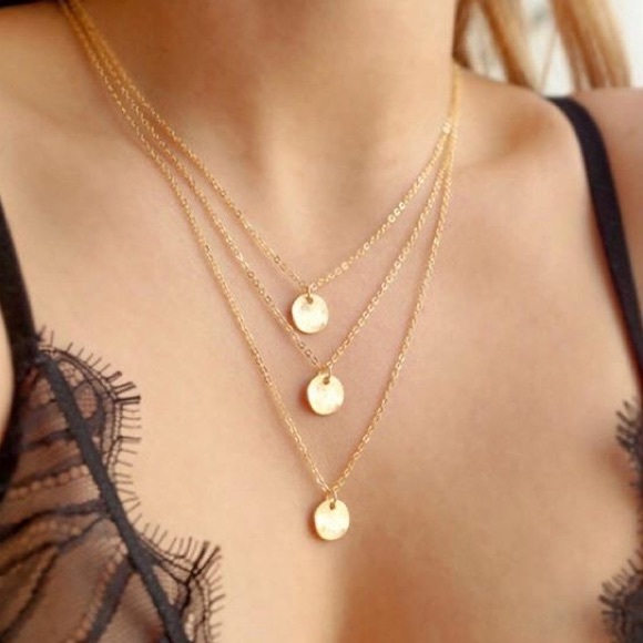 Jewelry - NWOT triple layered coin necklace